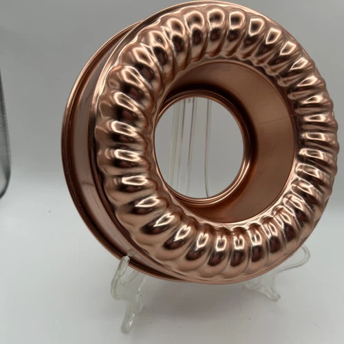 Vintage 1960's Mirro 6 Cup (1.5 Quart) 3x9 Round Coppertone Aluminum Ring Mold