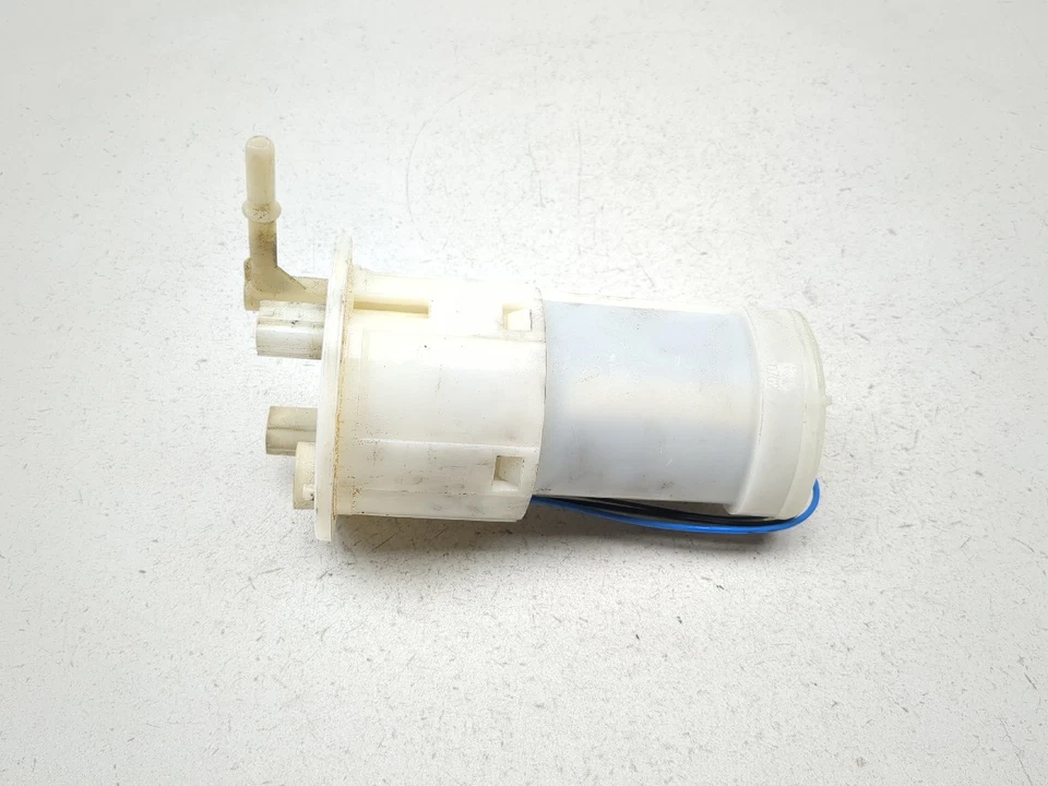 06 Triumph Sprint ST 1050 汽油燃气泵总成 2400499 — 第 3/4 张图片