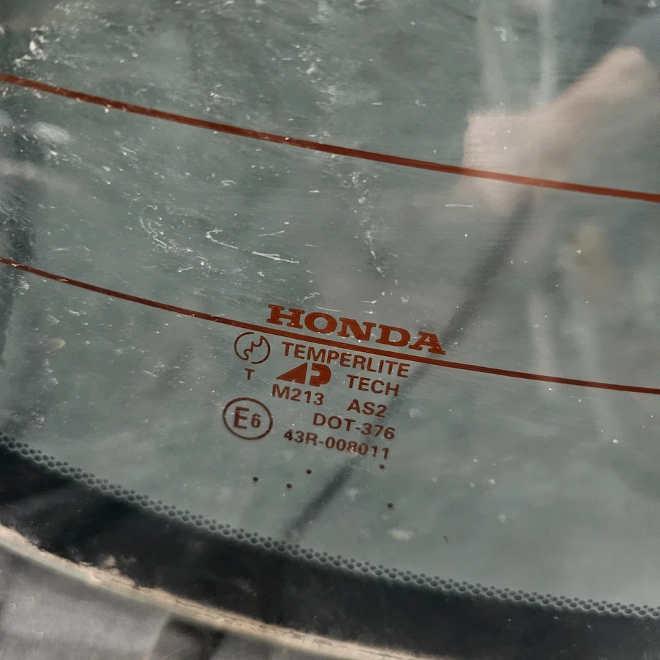 Parabrisas trasero Honda Civic 1996-2000 cupé Foto 2 de 2