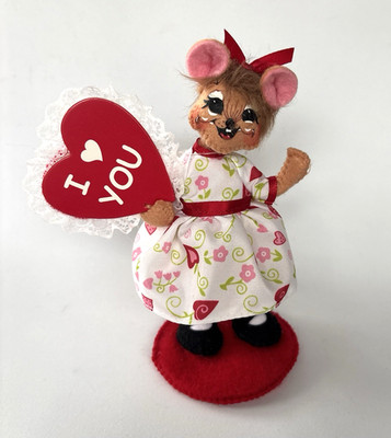 Annalee Mouse Doll 6  I Love You Girl Mouse In Dress With Red Heart 2013