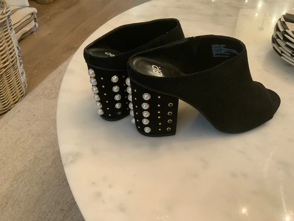 Nordstrom BP Negro Gamuza Perla Tacón Slides Mujer’s Talla 9 Foto 2 de 4