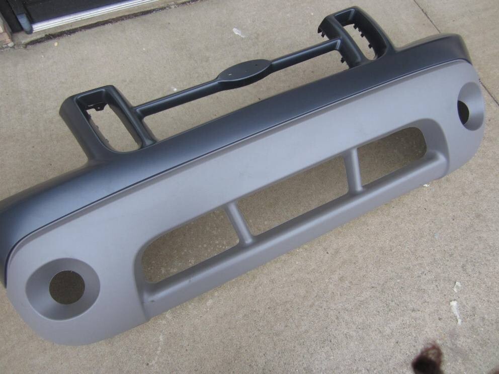 OEM 2001 2002 2003 Ford Explorer Sport Trac Front Bumper Cover