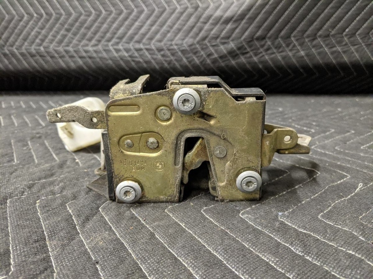 BMW E30 3-Series Convertible Door Lock Actuator Right Passenger 