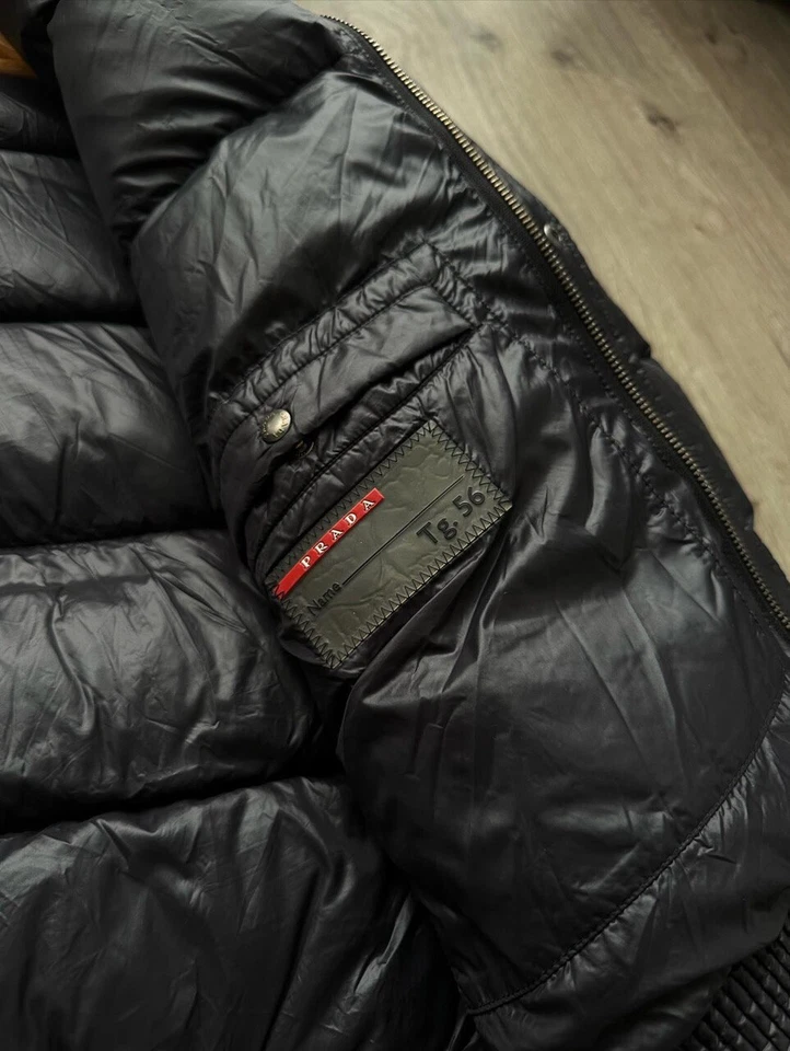 Chaqueta vintage Prada logotipo grande Foto 4 de 4