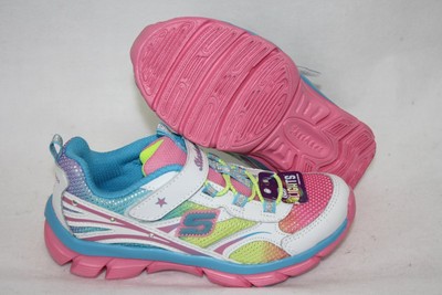 skechers sm aura
