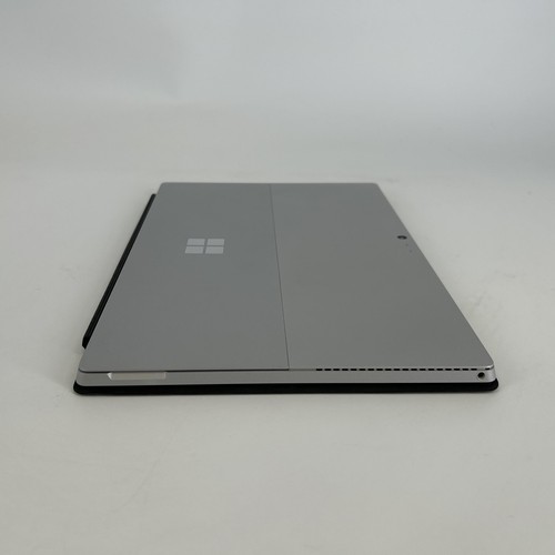 Microsoft Surface Pro 4 13" Silver 2.4 GHz i5-6300U 4GB 128GB SSD - Bundle! - Picture 9 of 10