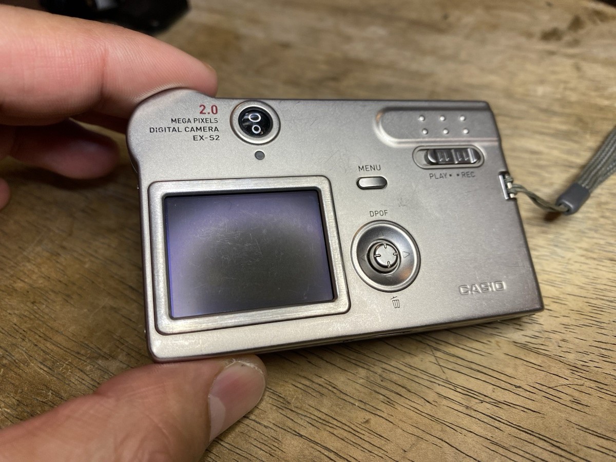 Casio Exilim EX-S2 Wearable Card Digital Camera w/ Charger Cradle