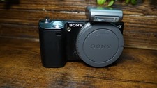 Imagen de Sony Alpha NEX-5 14.2MP Mirrorless Digital Camera Japanese (Body Only + Battery)