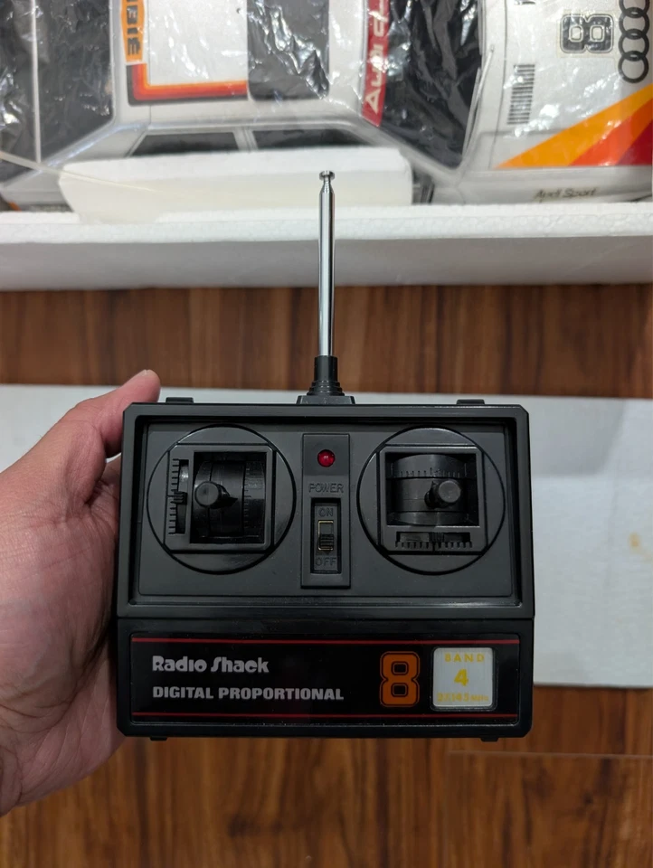 VTG 1985 Vintage RC Radio Shack Audi Quattro with Box & Remote Rally Car - Image 4 of 4