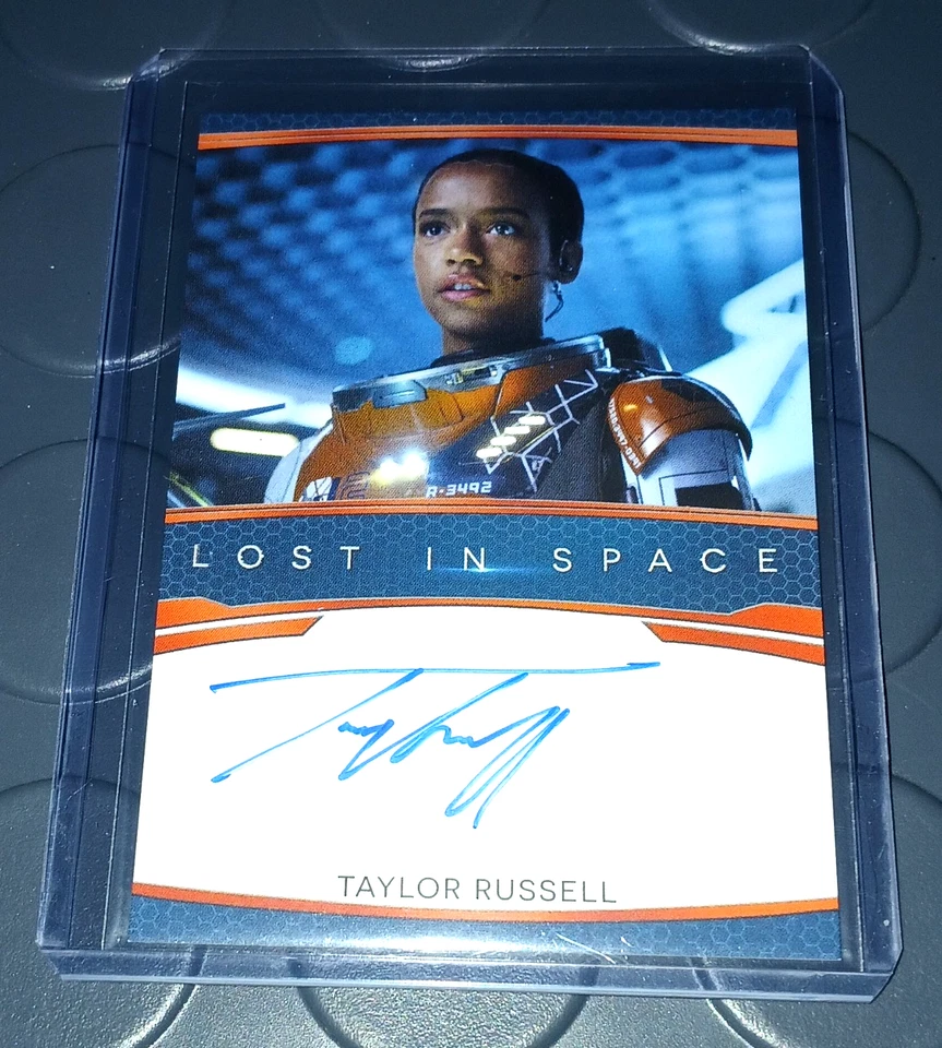 Lost in Space Taylor Russel as judy robinson Auto Card - Image 3 of 4