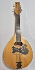 Vintage Mandoline aus Sowjetzeit oder ist es griechisch?
