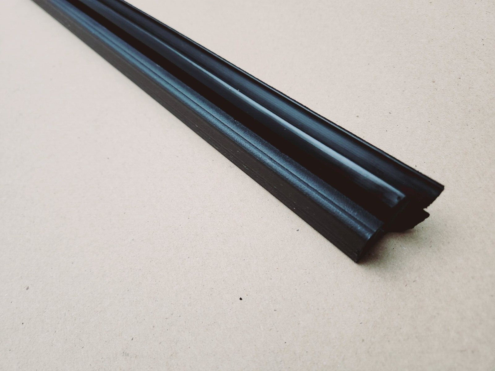 Durango Aspen Front Door Window Glass Run Seal Inner Beltline Sweep Mopar OE OEM