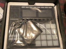 Native Instruments Maschine MK3 USB Audio+MIDI Interface System