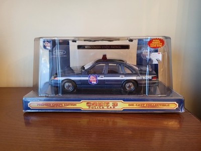 CODE 3 Wisconsin State Patrol 1/24-Scale Die-Cast Ford Crown Victoria (New)