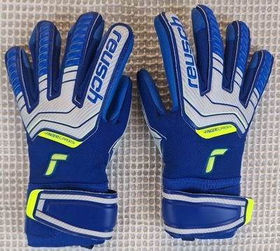 Reusch Goalkeeper Gloves Attrakt Size 6 Soccer Football Adult Small /Youth Large