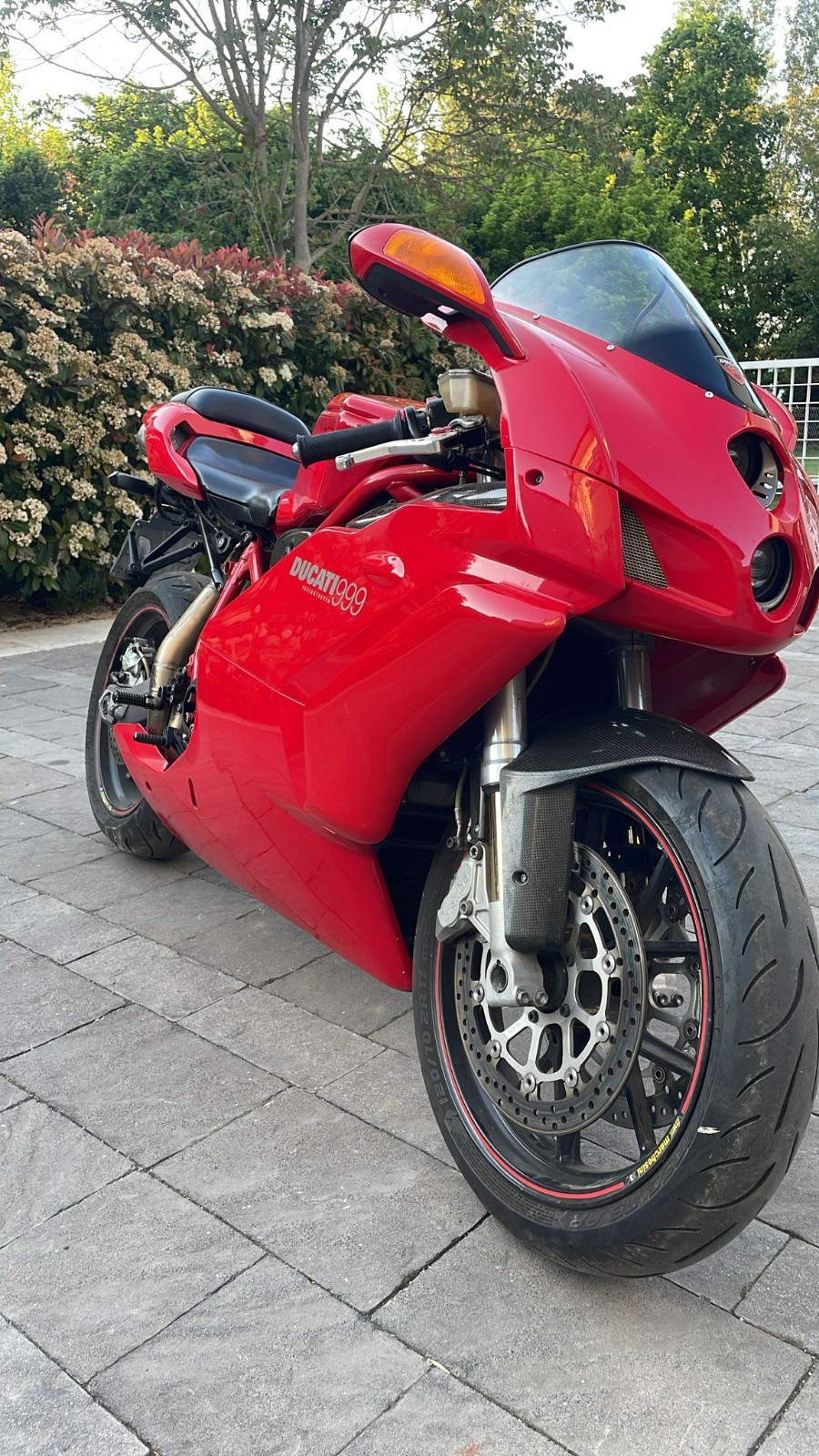 Moto Ducati 999
