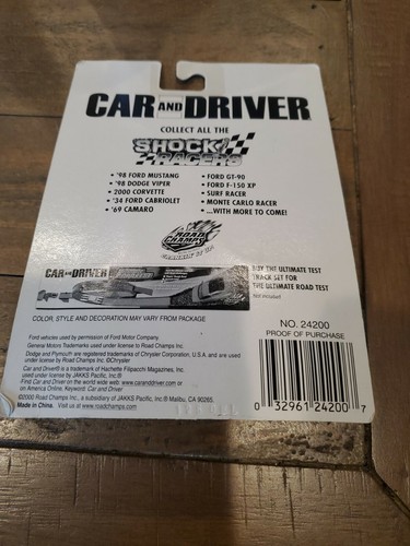 CAR and DRIVER - SHOCK RACERS - CHEVY CAMARO 69 with Tool - 1/64th - Road Champs - Picture 2 of 2