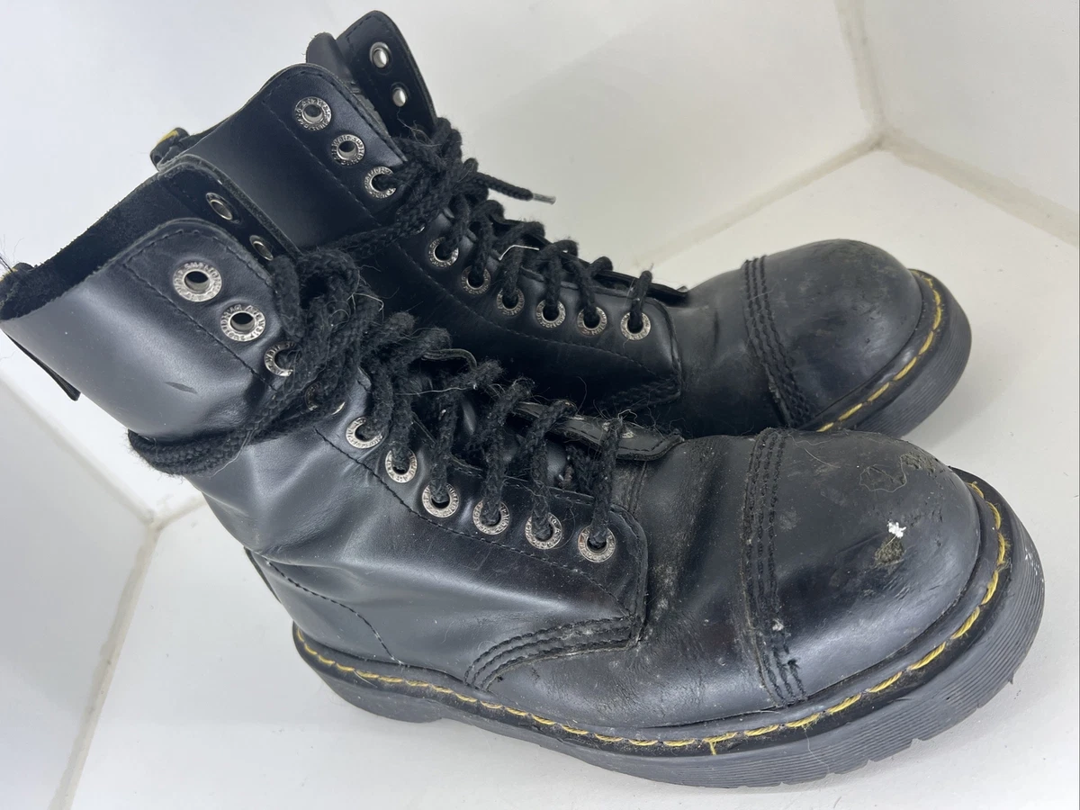 8761 dr deals martens