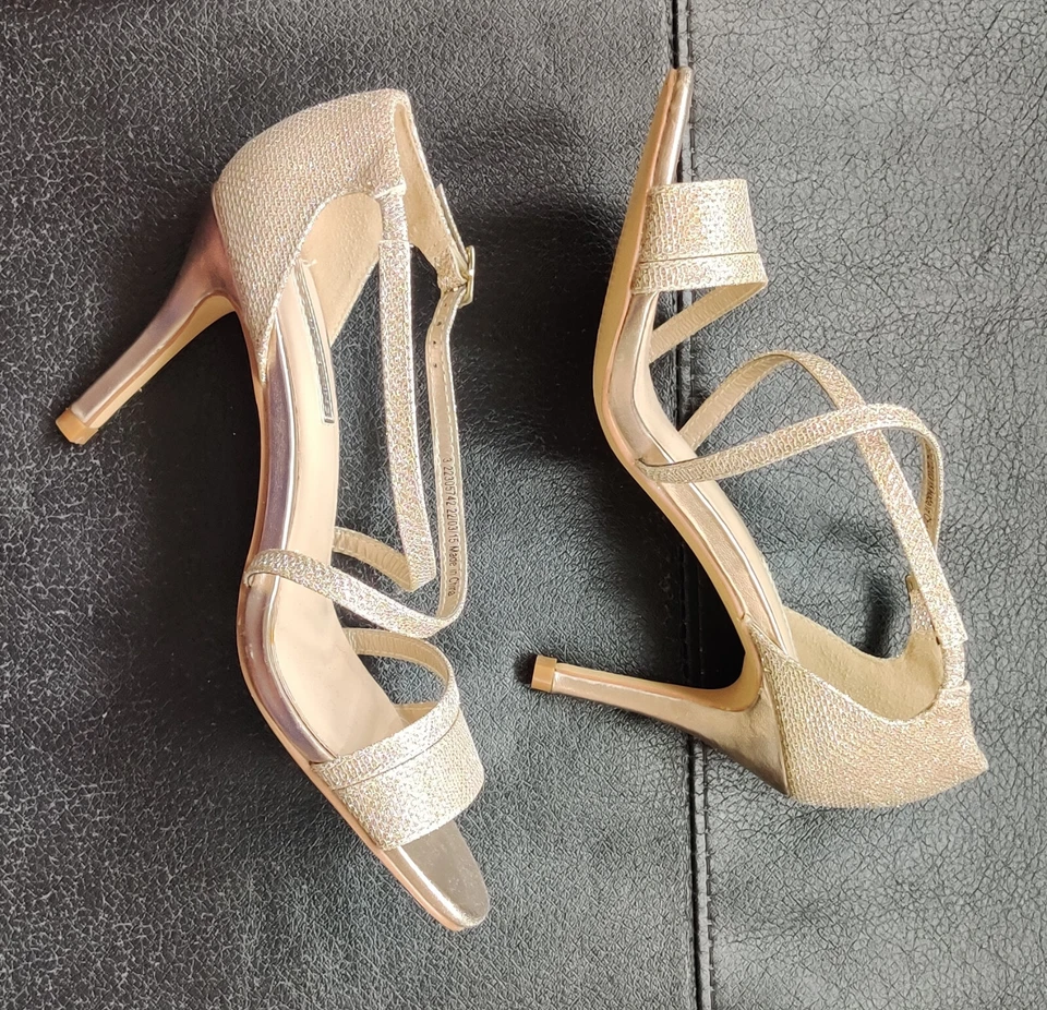 Chaussures de soirée type sandales à talons dorées neuves pour femme - taille 36 - Photo 4/4
