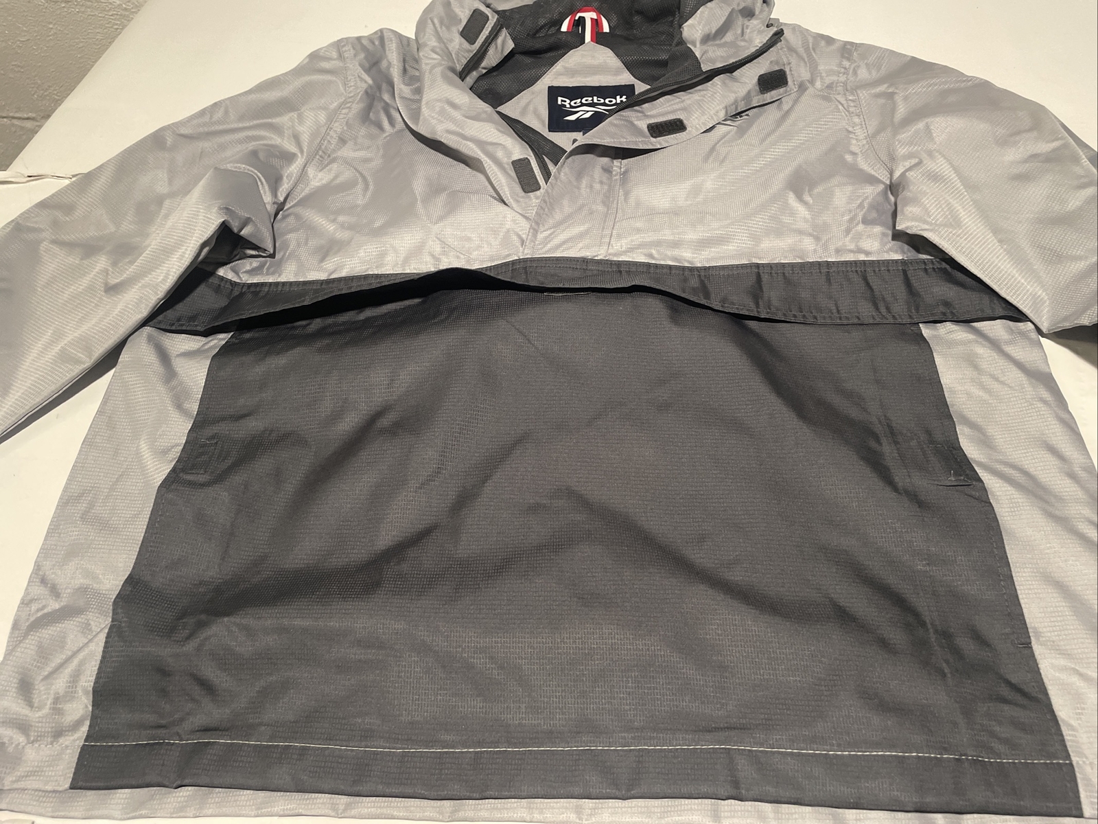 Reebok Windbreaker Pullover 1/4 Zip Lightweight Hooded Jacket Golf Gray Large thumbnail 3