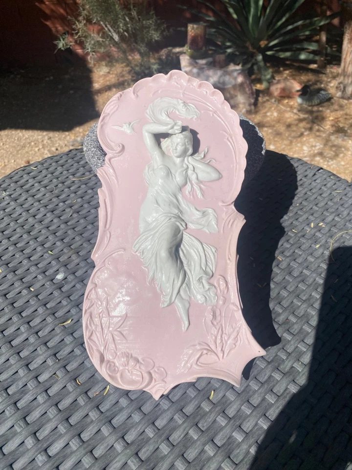 Jasperware antigo/neoclássico/mulheres flutuantes/noite/ morcego/rosa/bisque/arte de parede - Imagem 2 de 4