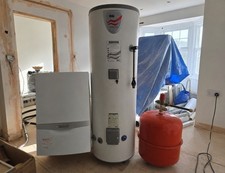 Vaillant EcoTec Pluz 624 System Boiler + Hot Water Cylinder & Expansion Vessel