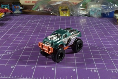 Zuru Metal Machines green TST RS Type 3 truck