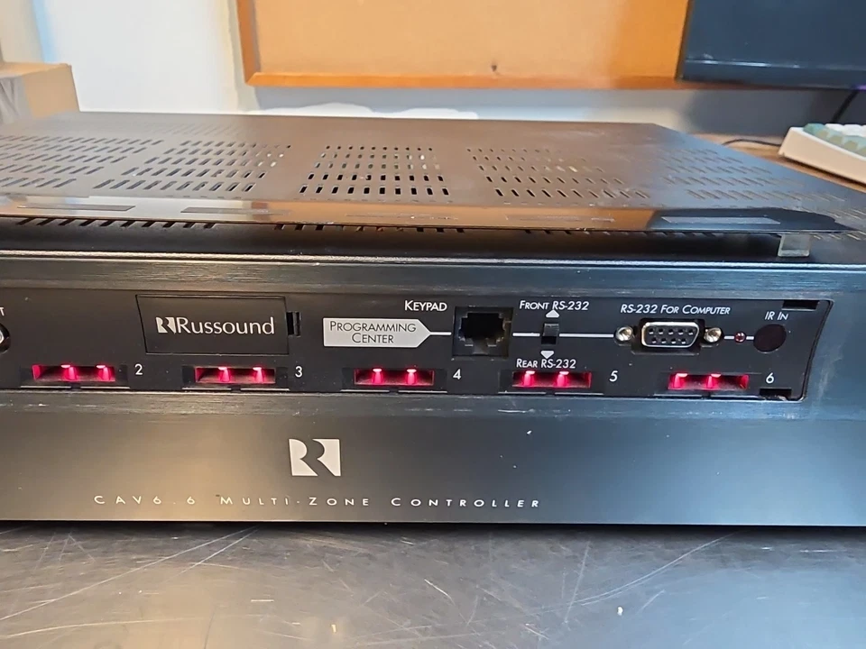 RUSSOUND Cav 6.6 6 Channel Audio/Video Controller TESTED - Image 2 of 4
