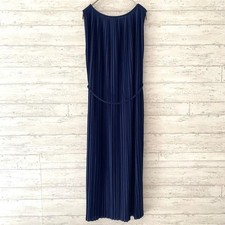 UNIQLO Sleeveless Pleated Dress M Layered