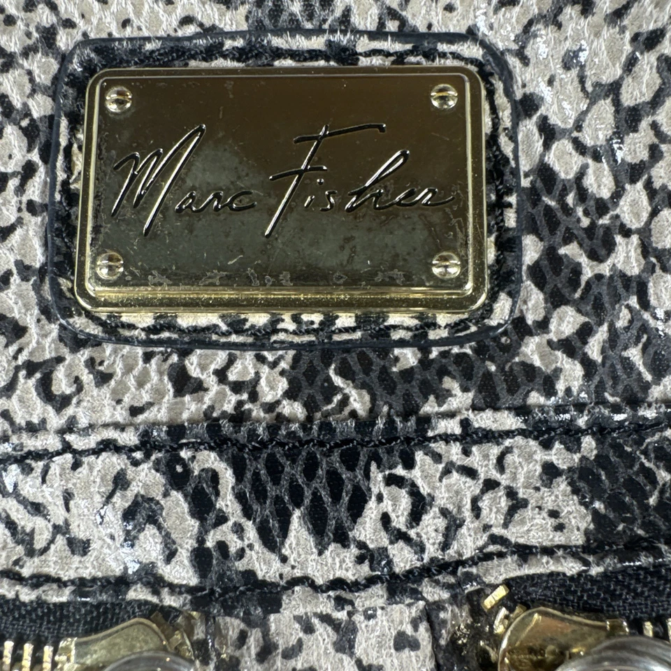令人惊叹! MARC FISHER 三隔层挎包蛇皮 Python 10x14 — 第 2/4 张图片
