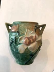 VINTAGE ROSEVILLE MANGNOLIA POTTERY DOUBLE HANDLE VASE
