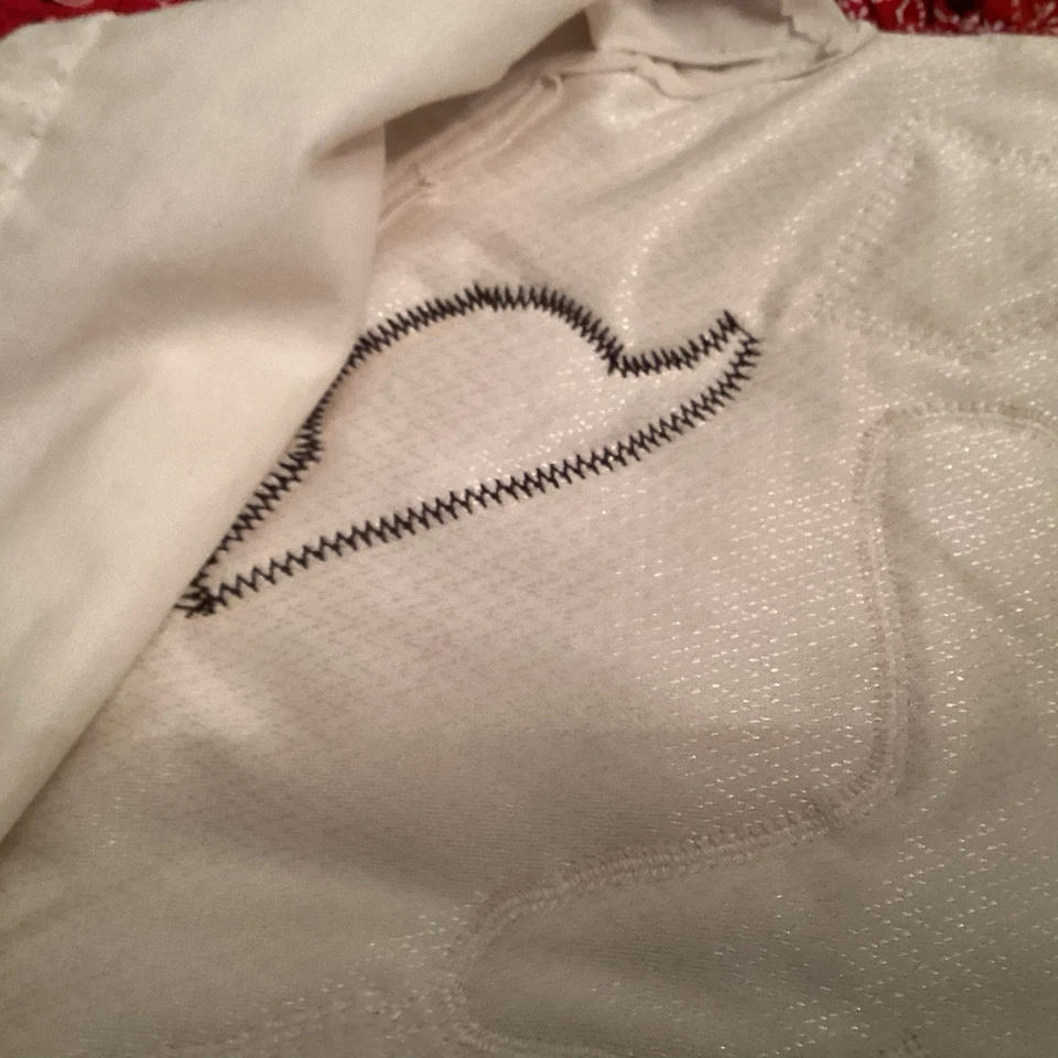 Bandana acolchada hecha a mano de arte popular y franela cubierta de asiento de inodoro y tanque de inodoro Foto 3 de 4