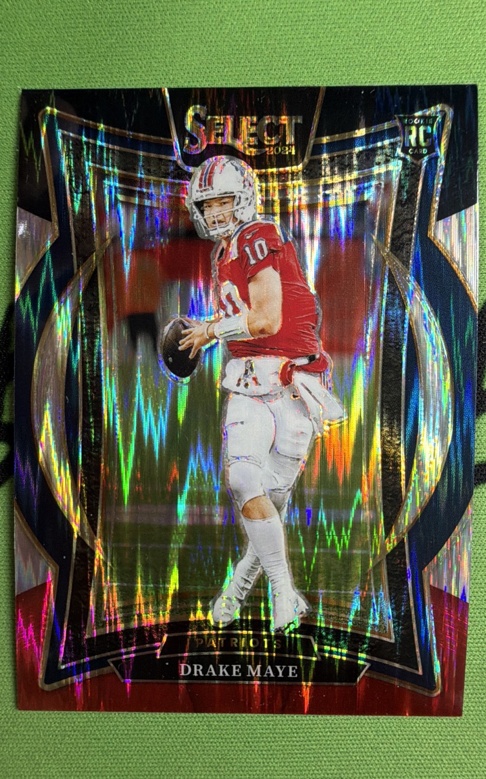 2024 Panini Select - Concourse Drake Maye #27 Black & Red Shock Prizm (RC)