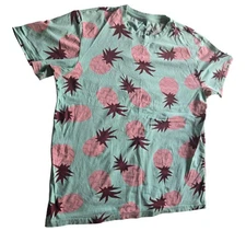 Free Planet Pineapple Shirt XL