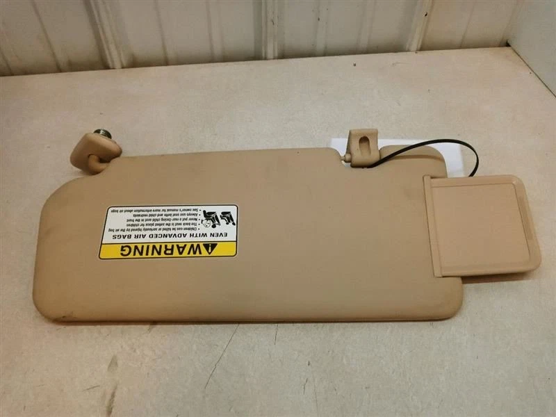 Parasol para pasajeros Kia Sedona 2008 vinilo beige sin iluminación OEM usado  Foto 4 de 4