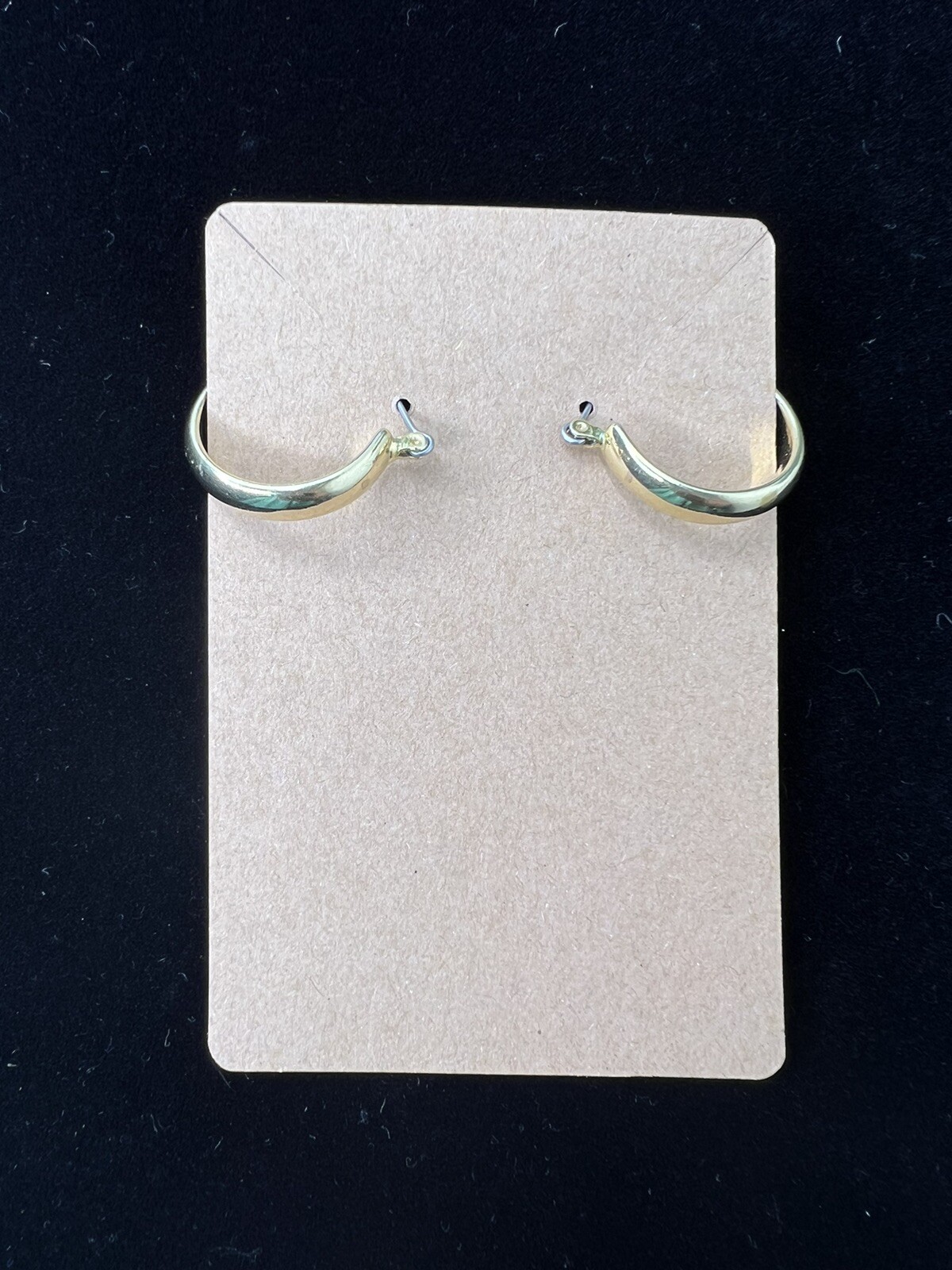 Stylish Gold Hoop Earrings for Elegant Everyday Wear-image
