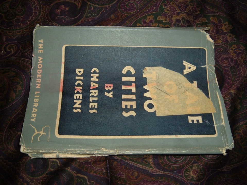 Charles Dickens: A Tale of Two Cities Modern Library 1940's 1950'S ANTIQUE BOOK - Imagem 3 de 4