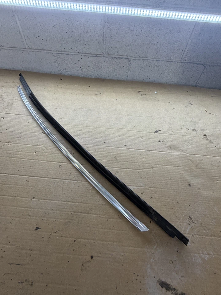 2016-2025 CHEVROLET MALIBU REAR RIGHT SIDE DOOR WINDOW BELT MOLDING CHROME OEM - Image 2 of 2