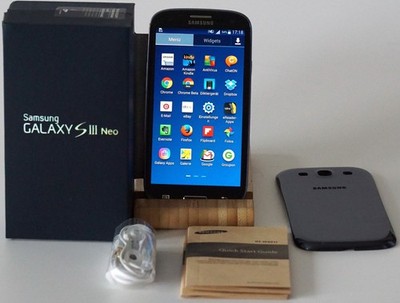 Samsung Galaxy S3 Neo (GT-I9301I)   Full Set in OVP   Inkl. Flip-Cover