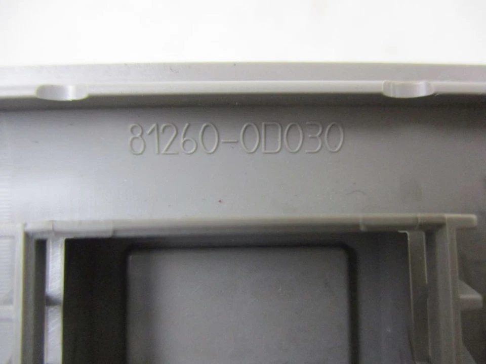 Interior Light Dome Light Reading Lamp Front Fits for Toyota Yaris II (SCP9_ - Imagem 3 de 3