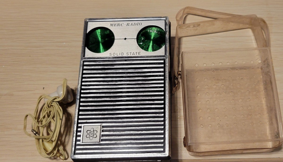 Vintage Merc-Radio TEH-7 Transistor Radio with box, Case and Vintage Merc-Radio TEH-7 Transistor Radio with box, Case and