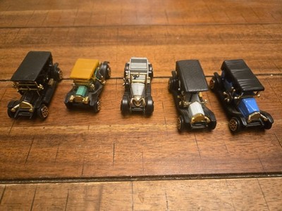 Lot of 5 Reader's Digest 1:64 Diecast Cars 301 303 304 305 306 - No Box