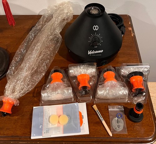 Classic Volcano Vaporizer in a very good condition, black color.