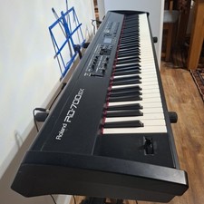 Roland RD‑700SX digital piano, excellent condition, 88 keys