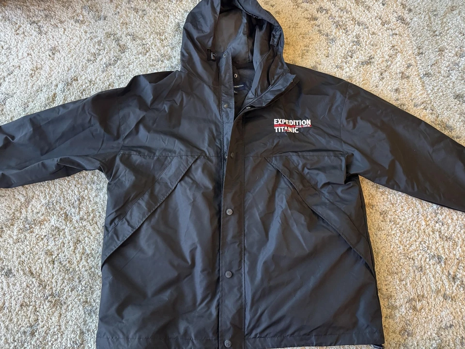 RMS TITANIC WOODS HOLE 2010 WRECK EXPEDITION CREW JACKET XL WHITE STAR LINE - Image 2 of 4