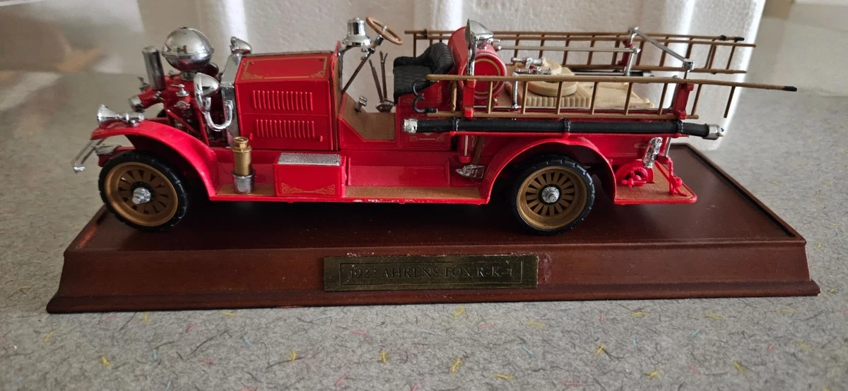 Franklin Mint 1:32 Contemporary Manufacture Diecast Cars, Trucks