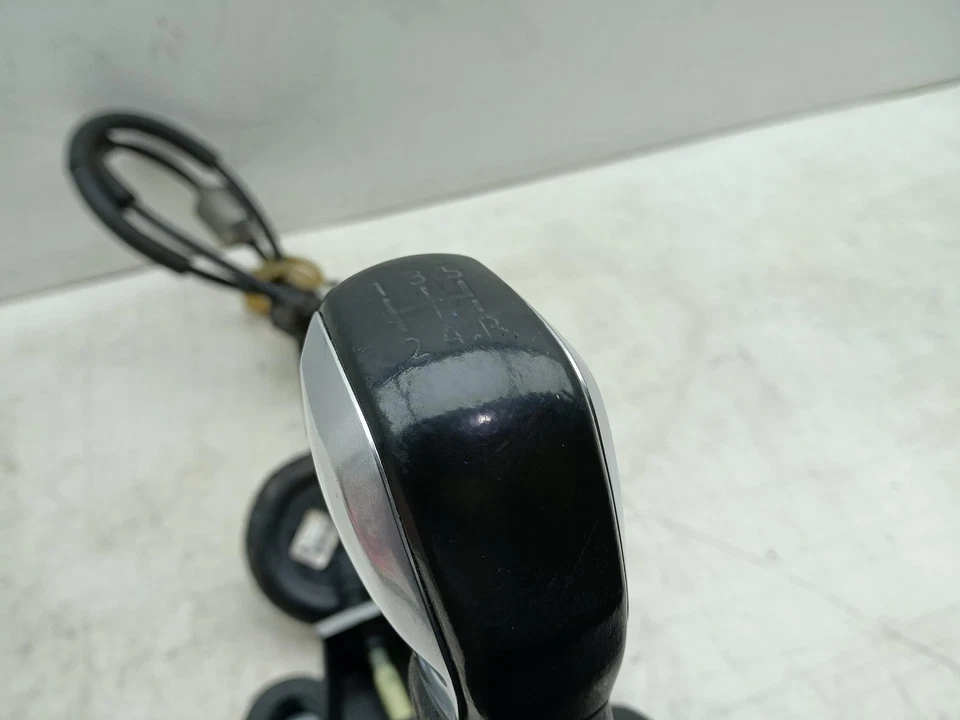 Selector de palanca de cambios manual Peugeot 2008 5 velocidades 9808161480 MK1 2015-2019 Foto 2 de 4