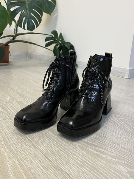Women Elegant Black Patent Leather Boots 38