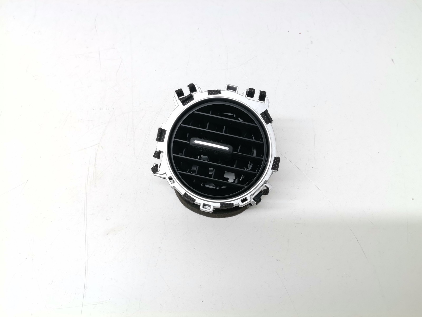 BOCCHETTA ARIA CRUSCOTTO SX PER HYUNDAI i10 Serie 97410B90004X (13>19)