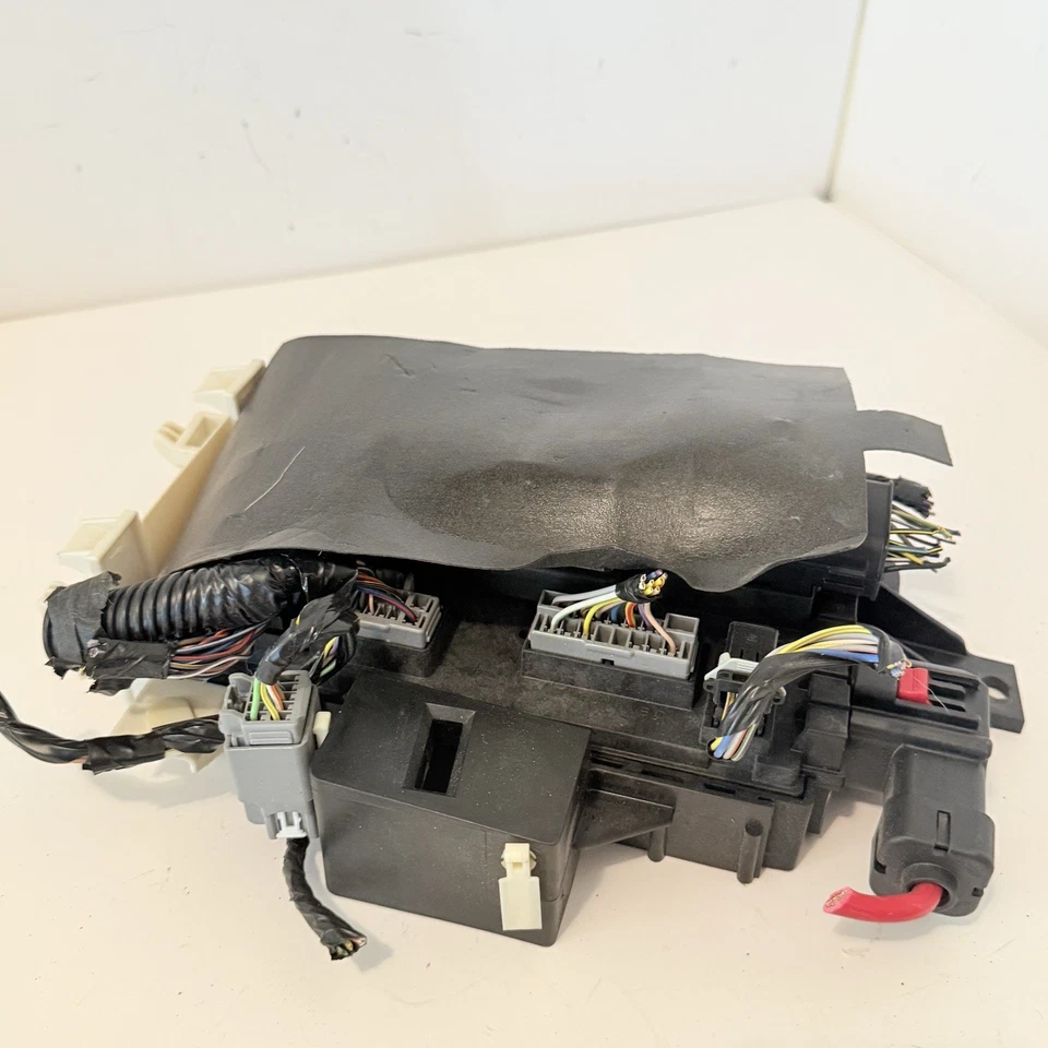 2012 FORD MUSTANG MULTIPLEX FUNCTION NETWORK RELAY FUSE MODULE OEM BR3T15604DB - Image 4 of 4